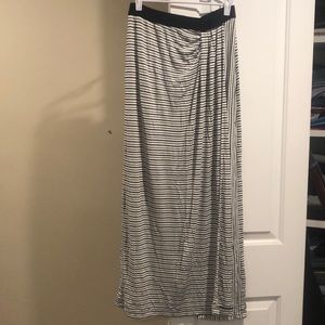 Long Skirt with opening